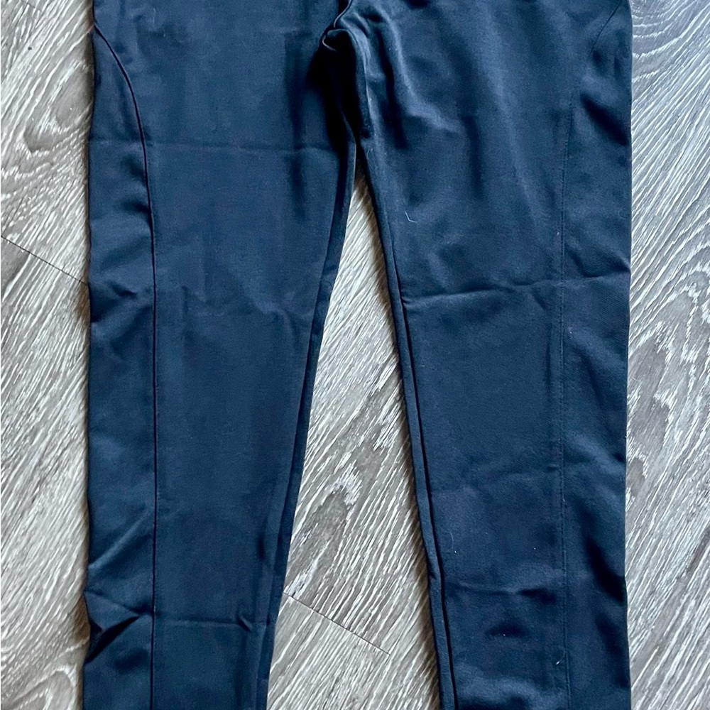 NWOT SUPER CUTE AND SEXY BLACK LEGGINGS! - Picture 5 of 7